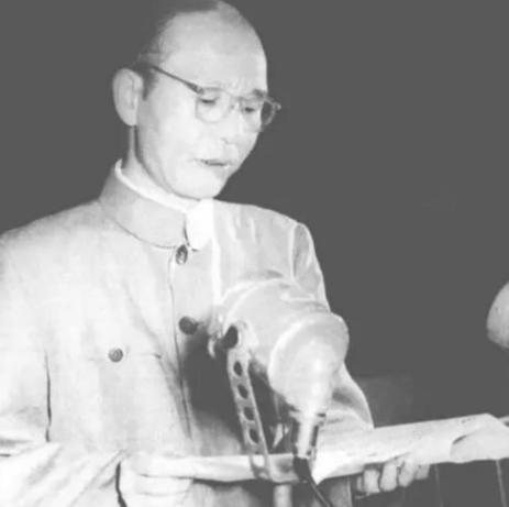 1959 年，曾任省部级干部的周小舟，彼时任职浏阳县大瑶公社副书记。有人劝他低头