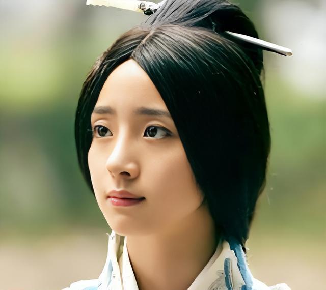 张飞是个粗鲁莽夫，为何后主刘禅却娶了他的两个女儿，还封为皇后？

我们对张飞的“