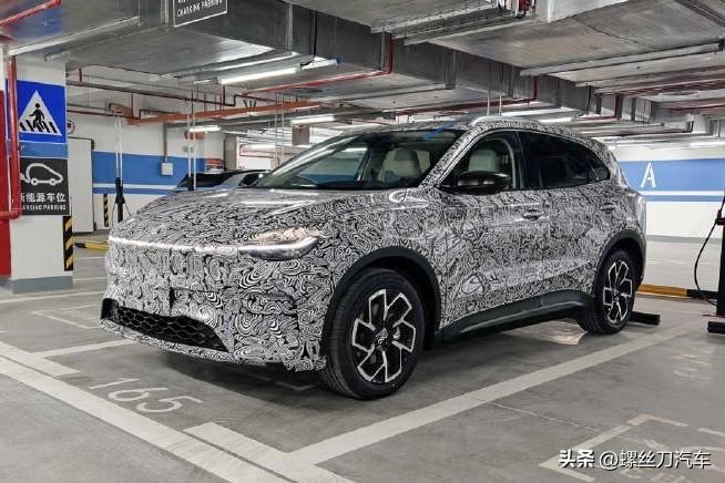 MG4要出SUV了！这次真的实锤的，新车谍照曝光，可以看到该车定位SUV，尺寸相