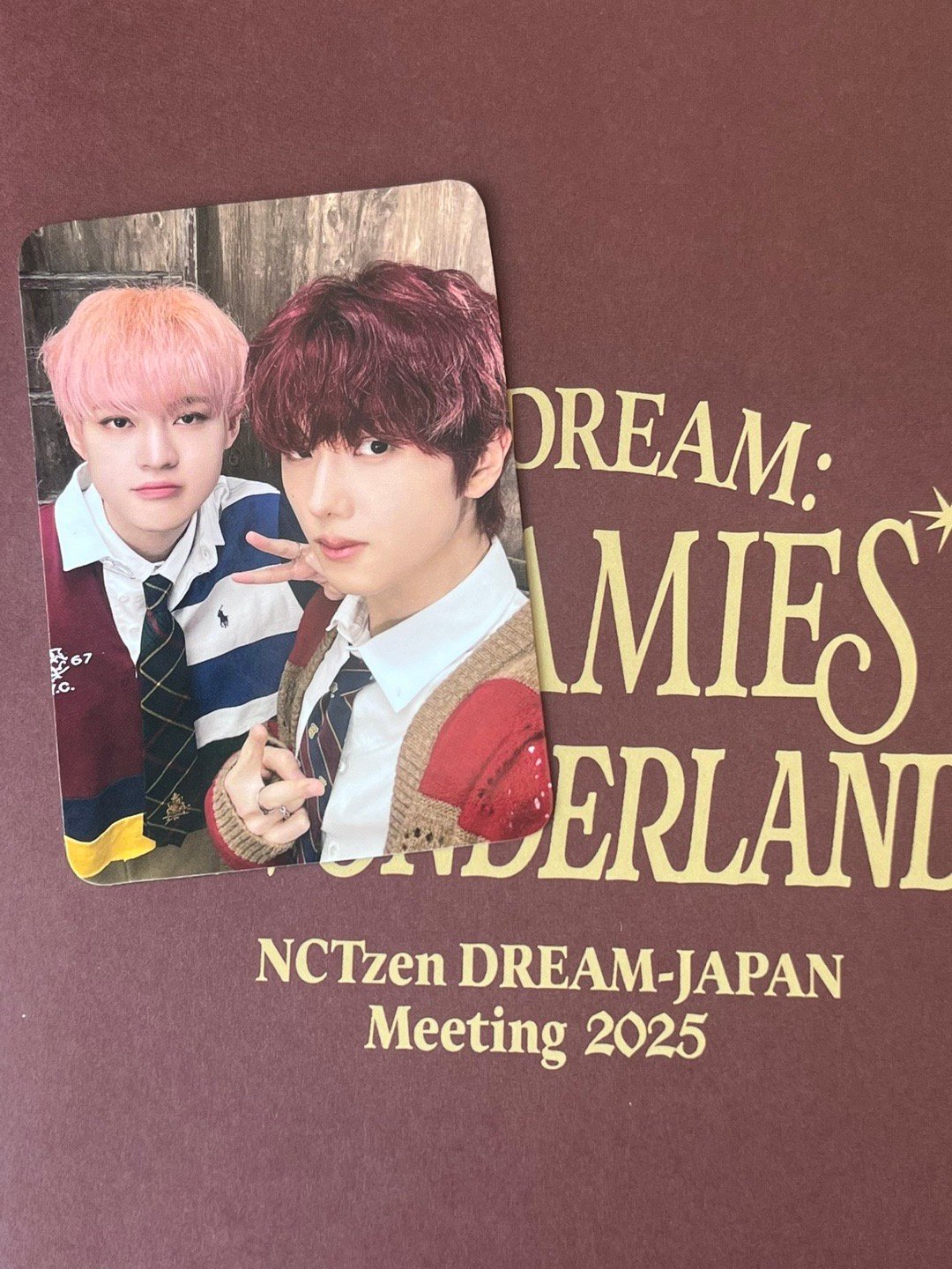 粉丝们反响非常好的NCT DREAM日本粉丝见面会小卡，妆造概念legend[哇