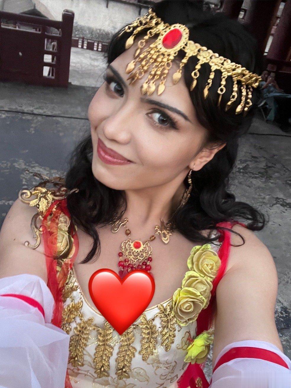 是努力成长的贝利亚公主👸  ​​​