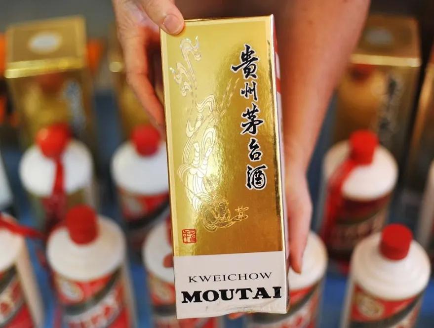 白酒圈的3大档次，一起了解下，看看你喝酒是在哪个档位？

不知道大家发现没有，在