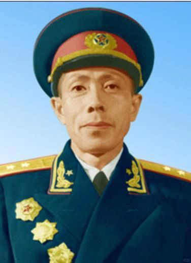 解放军原总后勤部政委：张池明将军