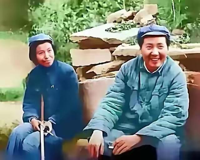毛主席牛在哪？炮火连天他笑对生死，一心为人民稳如泰山
在战火纷飞的年代，毛主席能