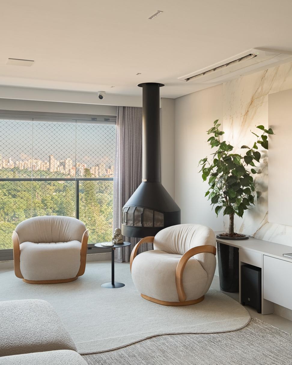 166平米公寓，功能分区清晰，动线流畅舒适，每一寸面积都用在生活实处。简约现代装