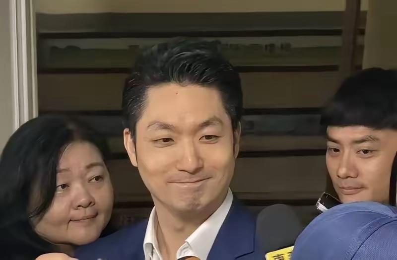 日菲挑衅面前，蒋万安、卢秀燕、韩国瑜等所谓的国民党"太阳""心中有自己，唯独没有