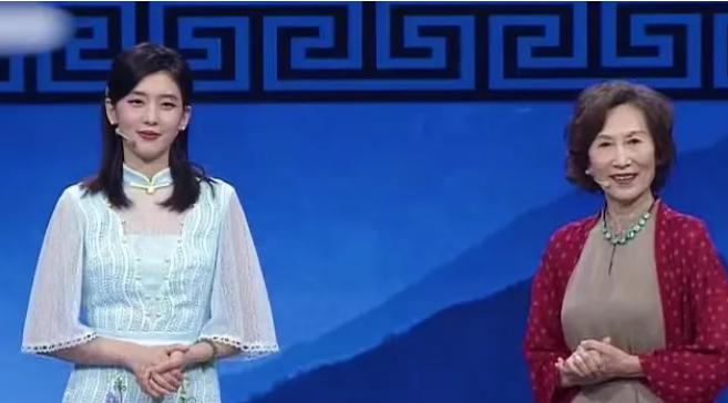 【老太拿金钗鉴宝，专家称赝品要销毁，老太搬出继母专家立马改口】
2018年的一档