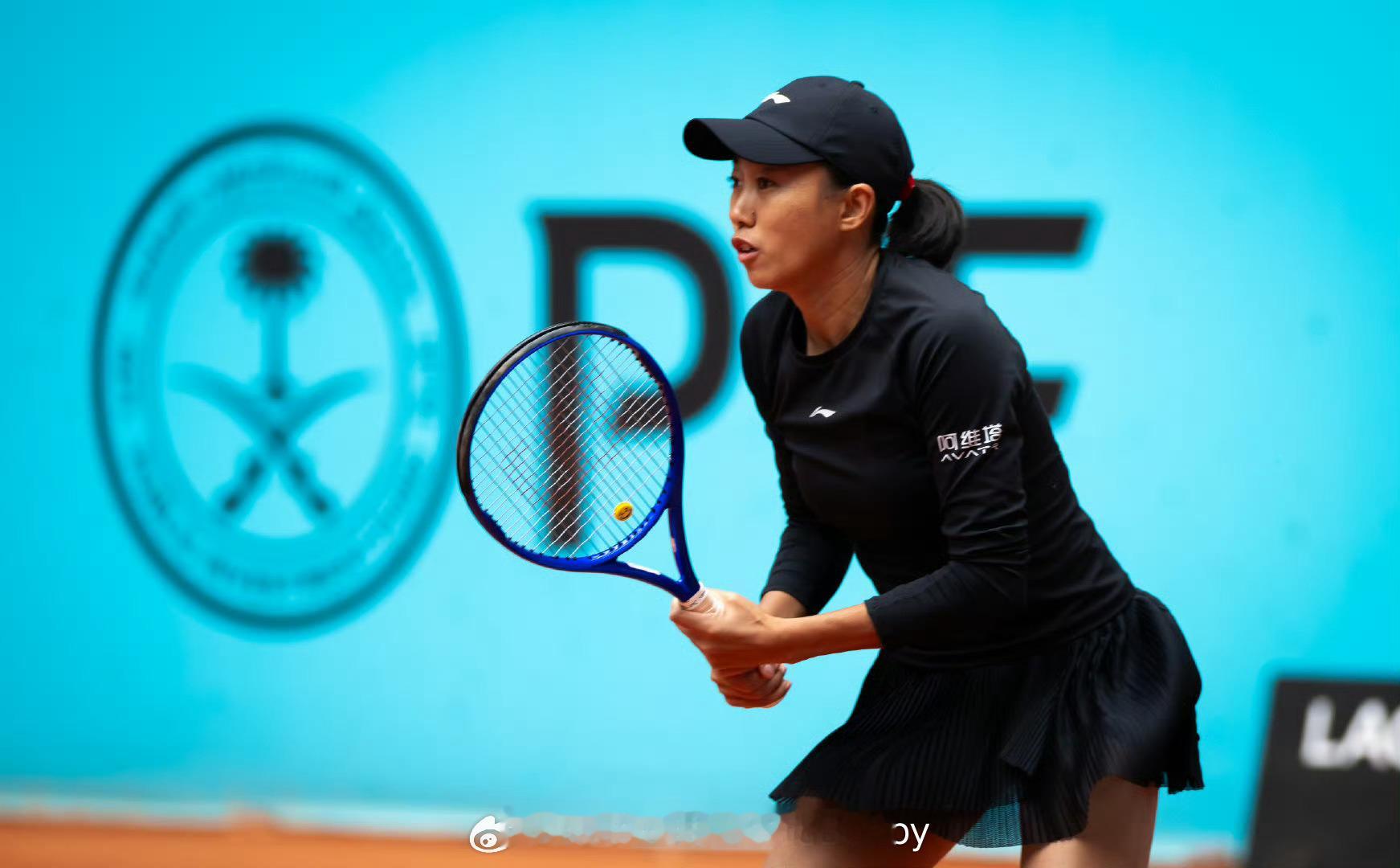 张帅无缘罗马第二轮🥶WTA1000罗马站，李吉妮以1-6 6-4 6-2逆转张