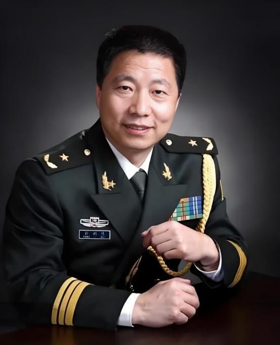 杨利伟为什么后来再也没有登天？其实，他能够活着回到地球就已经是万幸，在他攀登太空