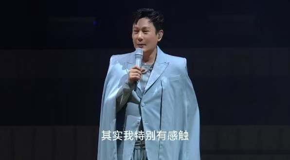 #张信哲感谢出道时前辈不保留的支持# 在这段话中也能够让我们感受得到张信哲的真诚