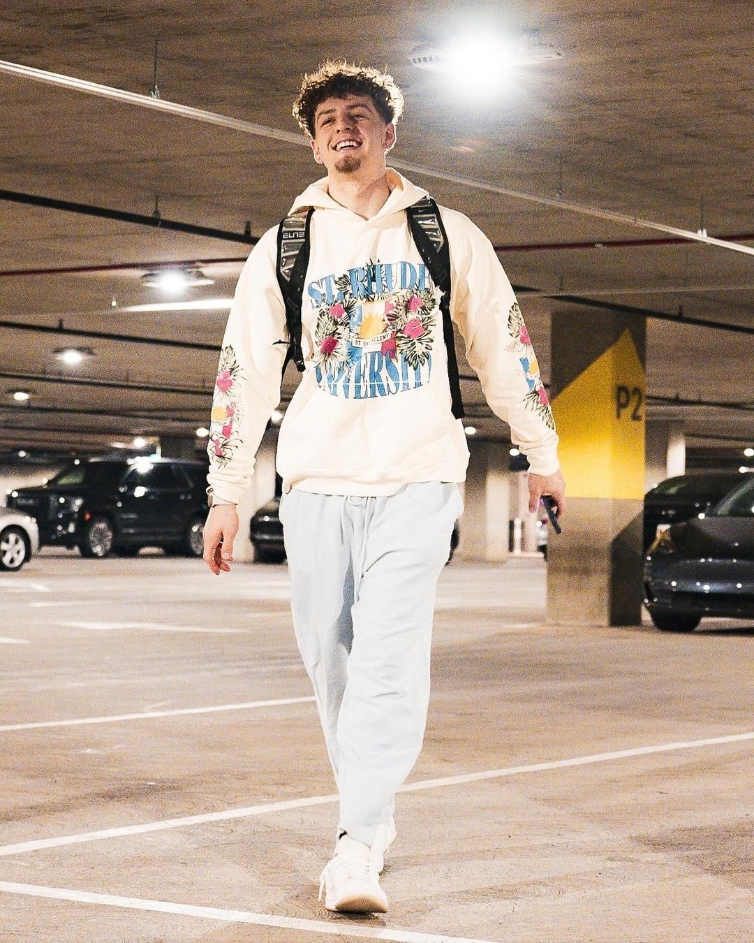 波姐：第一年太有趣了看图四图五[二哈][二哈]#金州勇士[超话]##安德鲁维金斯