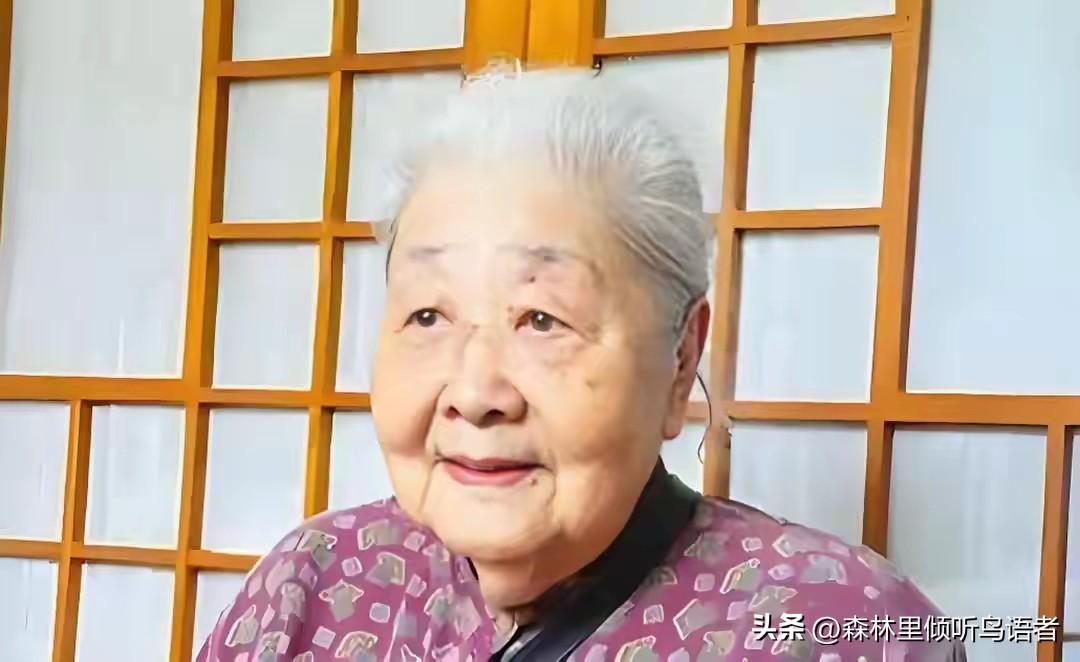 2001年，百岁高龄的张学良与世长辞。可直至离世，他都未必真正了解，自己这位最小