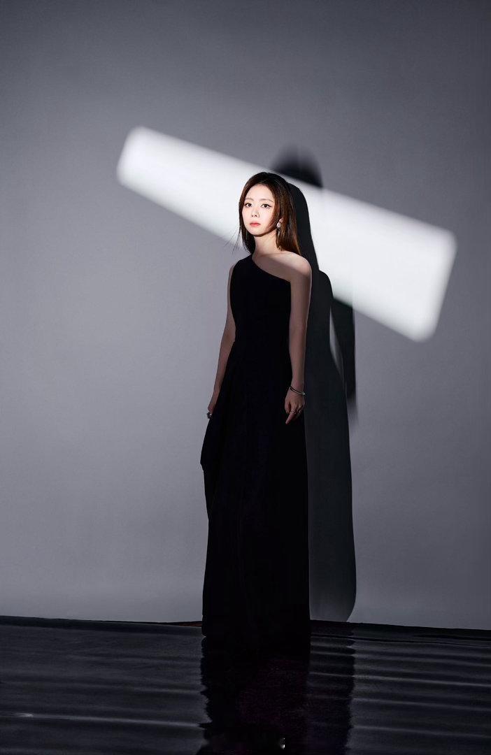 谭松韵谈起对歌曲小半的理解 谭松韵唱《小半》？有点期待。 