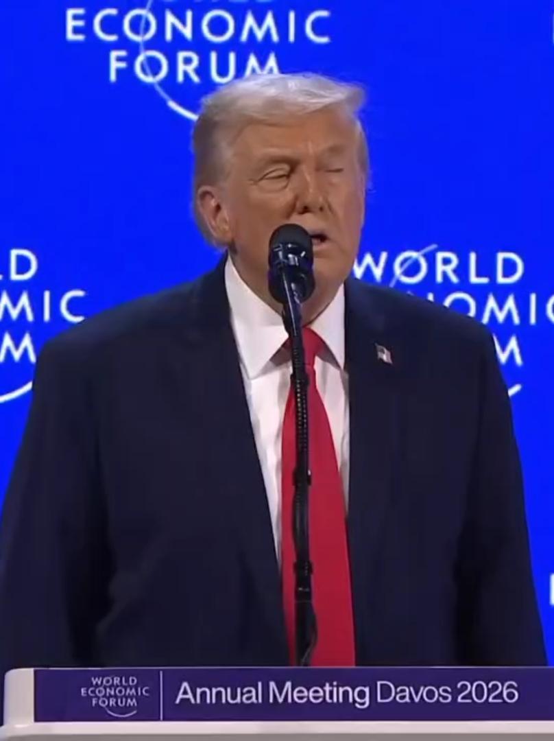 特朗普炮轰格陵兰，炮轰马克龙，炮轰北约
 
在2026年达沃斯世界经济论坛上，特