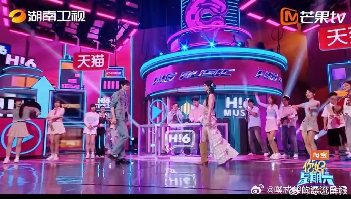孟子义身上亮晶晶的你好星期六孟子义[超话]自带幽默细胞，总能用轻松的方式化解小尴