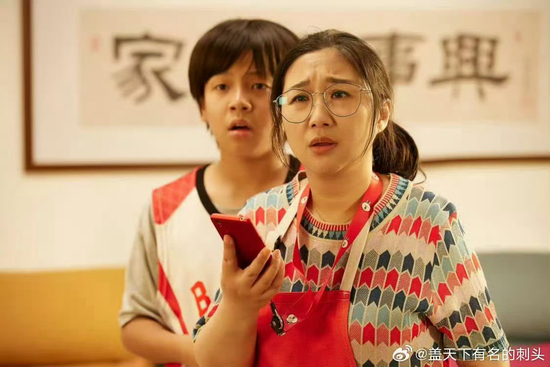傅首尔的粉丝们开始发力了，傅首尔主演的电影《爸爸咪呀》，昨天票房2602，没有万
