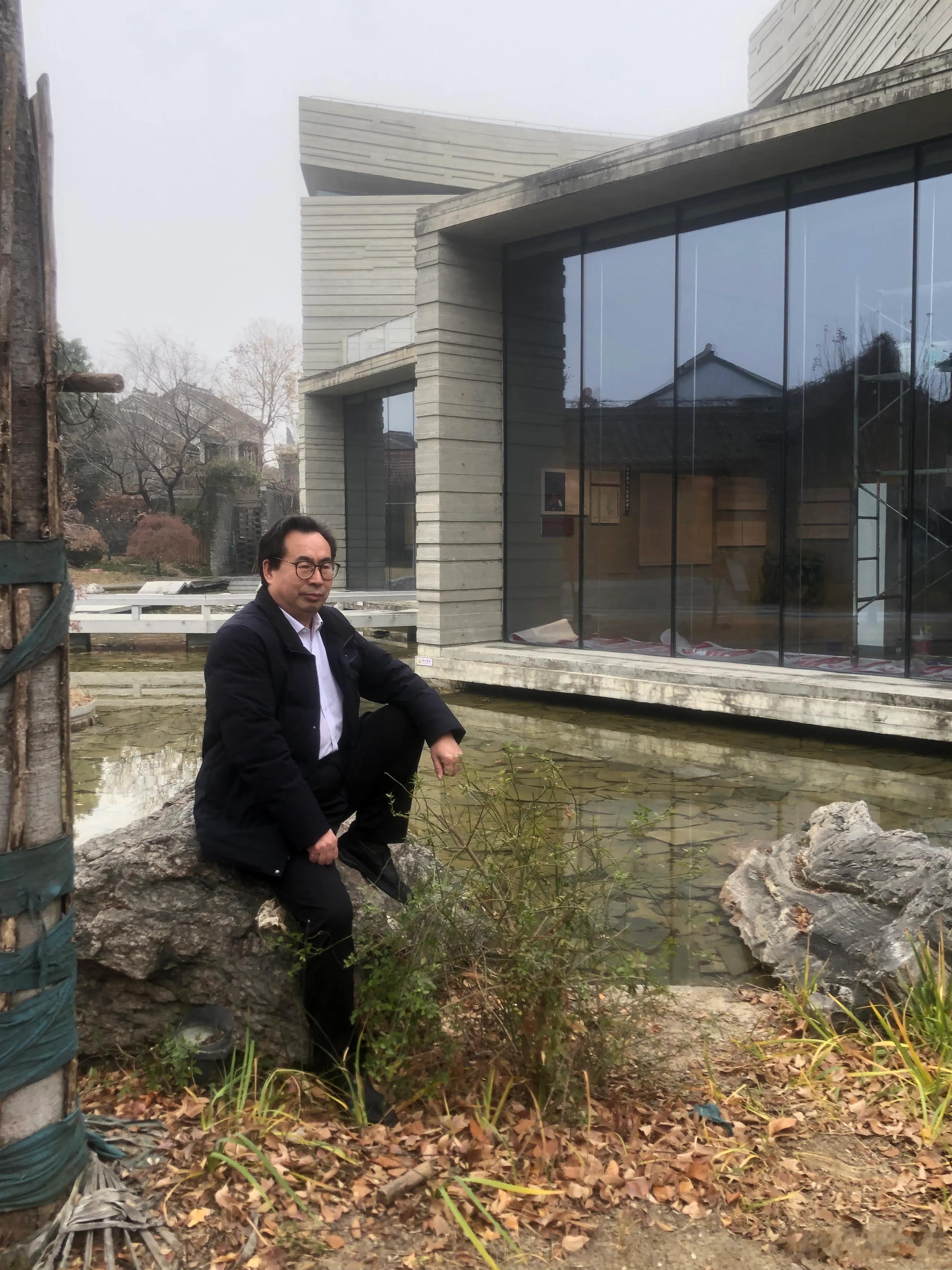 游汪曾祺纪念馆文｜孙玉良2025年12月20日，赴扬州高邮参观汪曾祺纪念馆，得诗