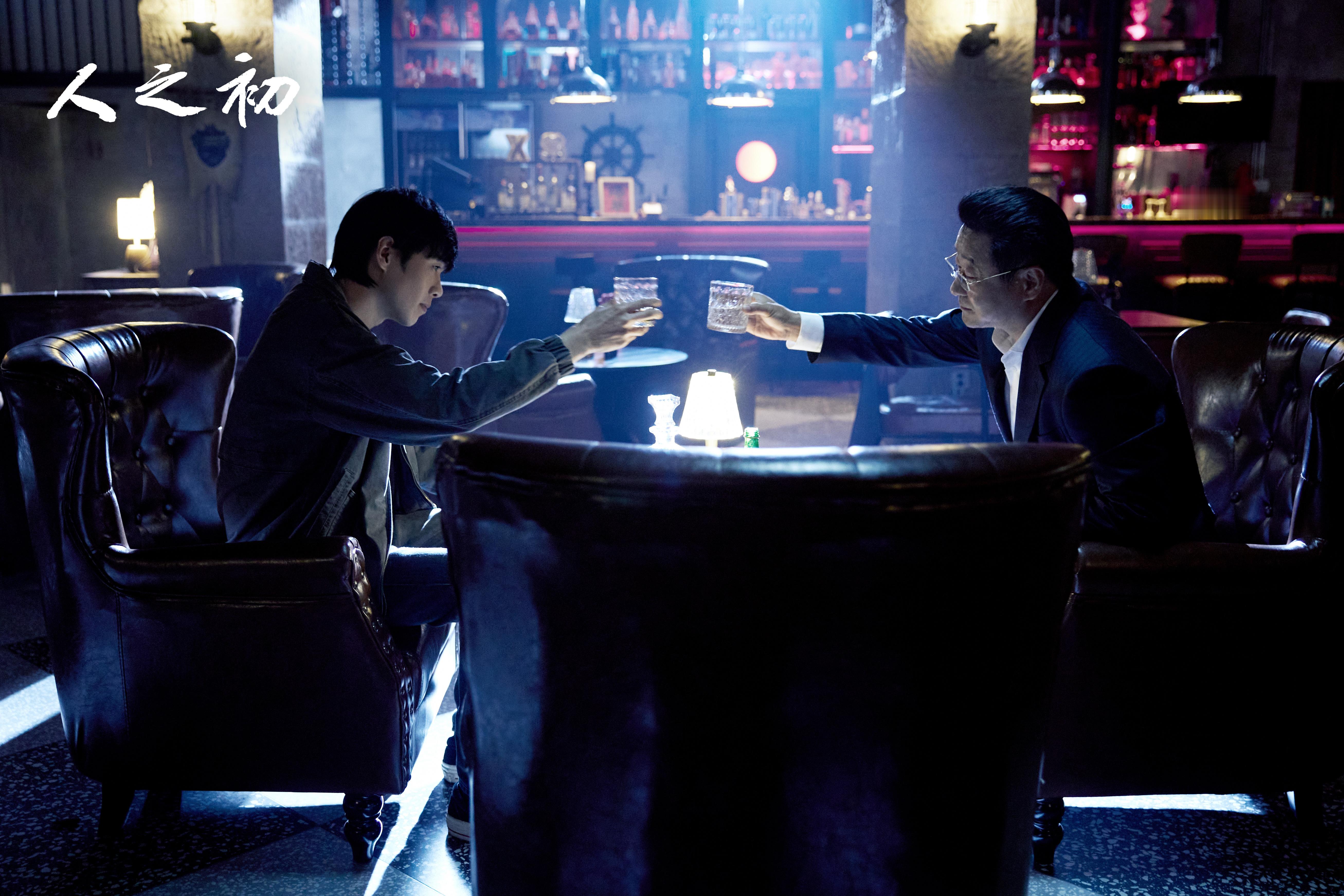 张若昀一步步演到老己心坎里《人之初》第九破碎感拉满，第十集开始高风触底反弹，第十