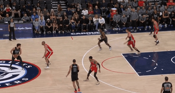 乔丹-米勒观察：70%命中率16+7+2断，助快船大胜篮网图1萨拉夫和夏普超高位