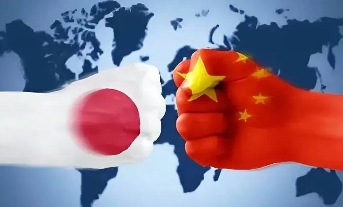 日本企业7月1日起对中国断供高纯红磷，临别还要狠狠"割一刀"。
 
在断供前，7