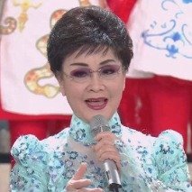 李谷一回应缺席蛇年春晚 李老师因总总的原因缺席蛇年春晚，希望李老师越来越好永远年