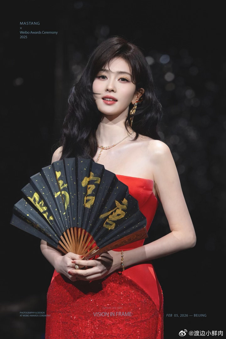 微博之夜摄影师你还有多少图没发 谁懂一下啊啊啊啊全部都是神图来的😭每一帧氛围感