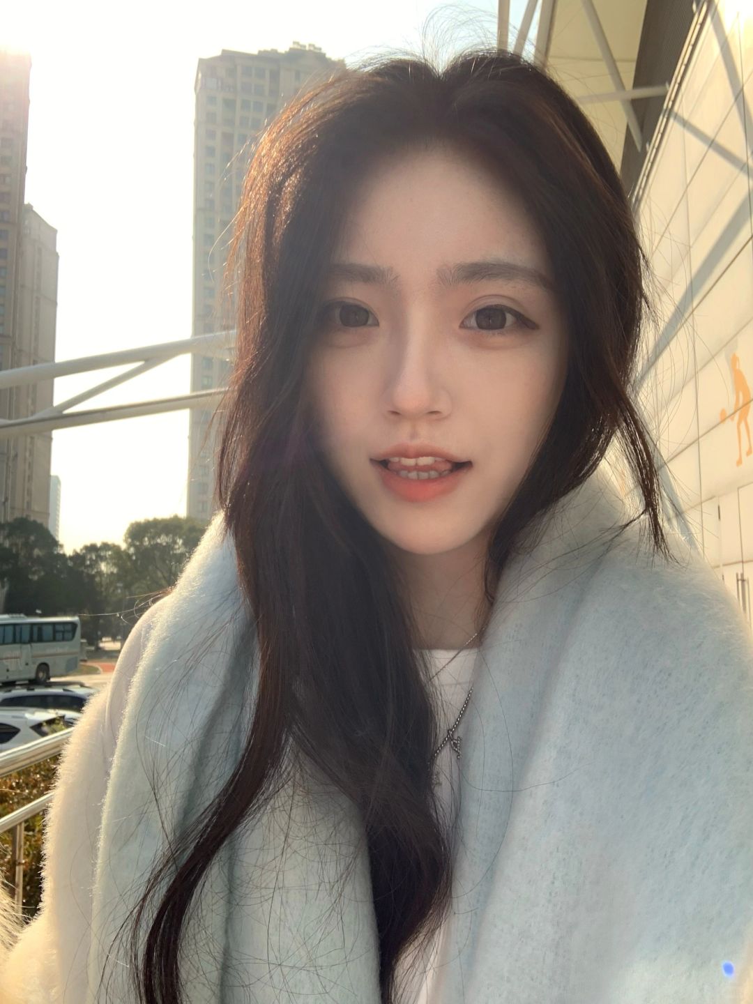 阳光下拍照 随便发发