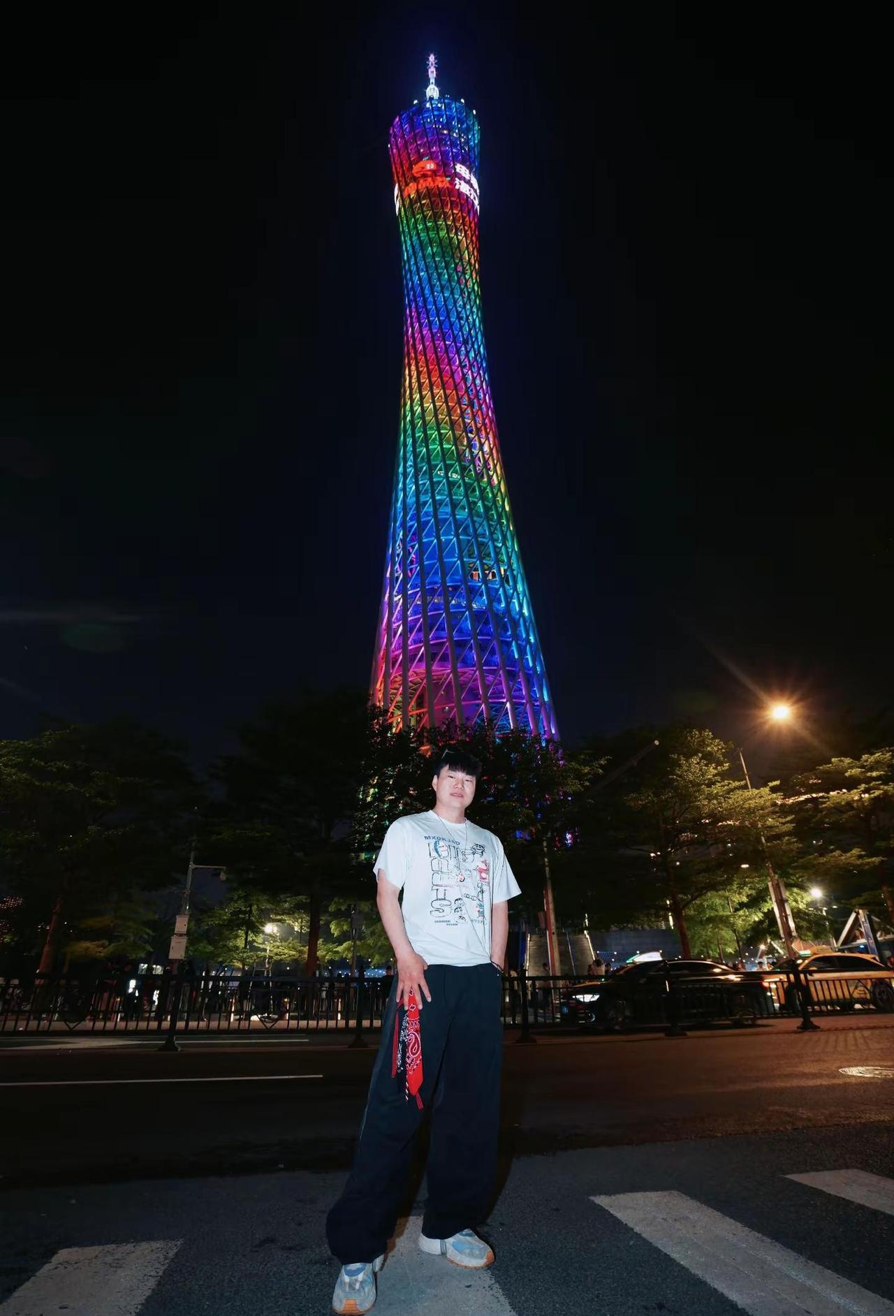 打卡广州小蛮腰。打卡广州小蛮腰  广州塔广州塔📍 拿下广州塔 广州塔打卡📸 