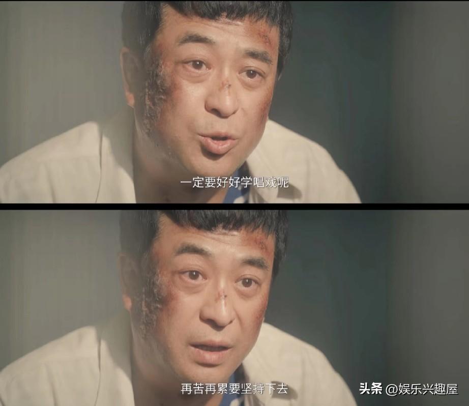 内娱演员最羡慕的，
一定是56岁的张嘉译了，
不是因为他演技好、名气大，
而是羡