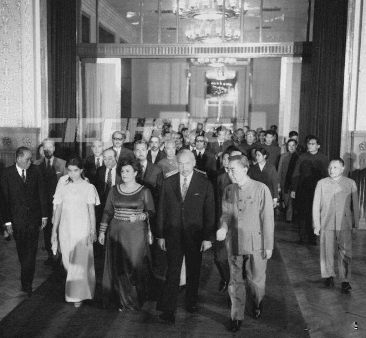 1973年9月21日晚，周恩来总理在人民大会堂举行宴会，欢迎以埃及副总统侯赛因·