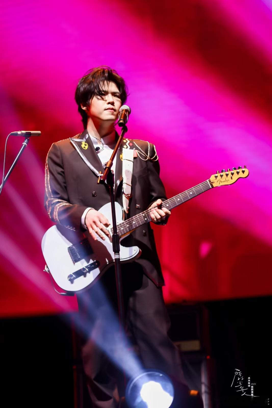 #水木年华新加入的成员实力# 听说水木年华又有新成员了，这位于盛小哥可是个实力派