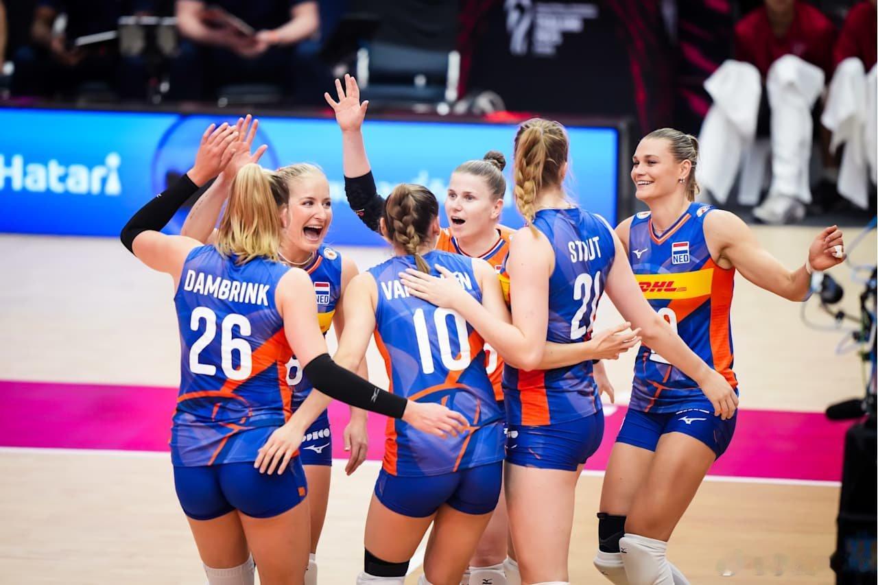 2025年女排世锦赛 第19场，A组，曼谷，🇳🇱荷兰3-0埃及🇪🇬（+1