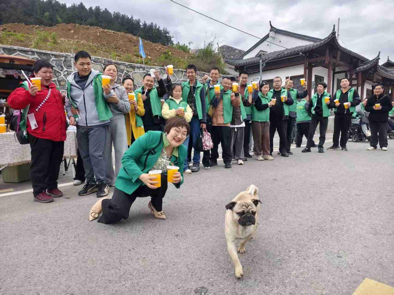 我的今日状态：😁轻松愉快
我这里的天气：☀️晴天
