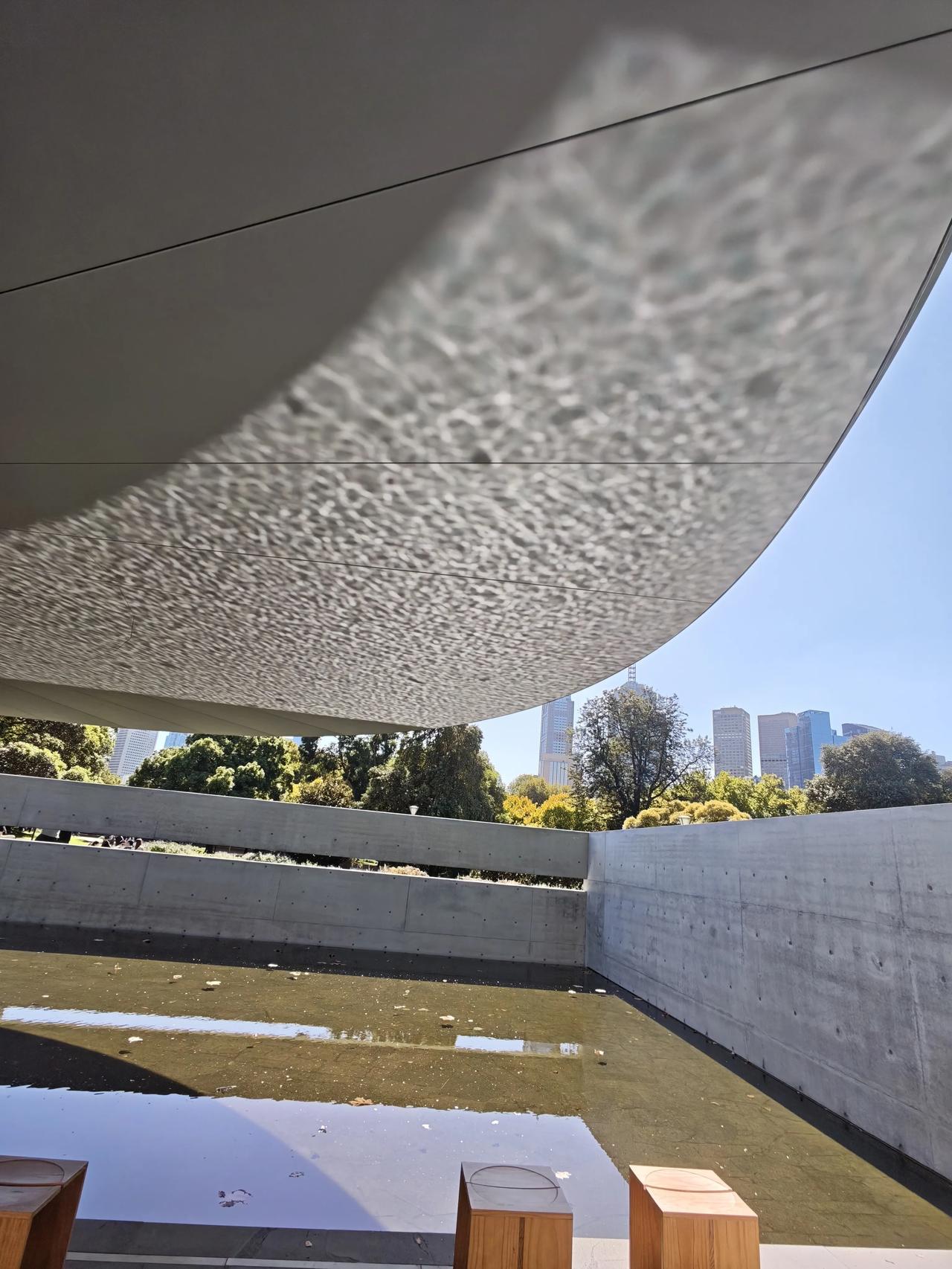 别信人生的偶然，所有结局都是必然的因果
 
偶然与必然，从不是书本里空洞的哲学命