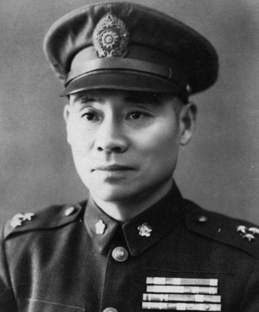 1949年4月，国民党少将范纪曼要被执行死刑，临刑前，他说要上个厕所，但谁也没有