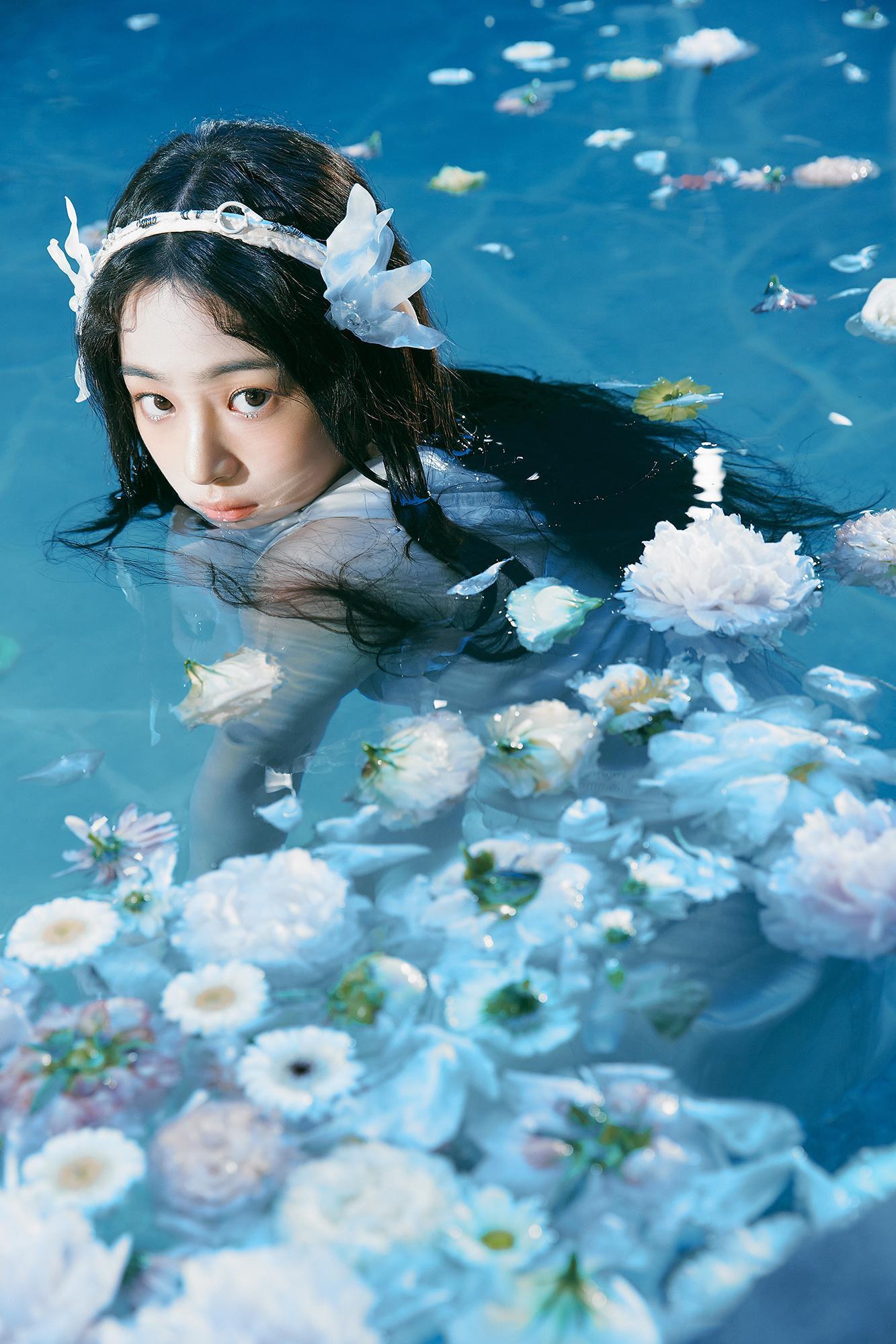 NewJeans  🧚🏻‍♀️有新的掉落​​​~ ​​​