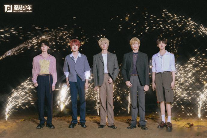 登陆少年花伞美少年登陆少年澎湃浪漫 登陆少年澎湃浪漫，登陆少年花伞美少年，谁来懂