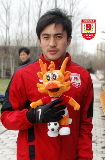 从事足球运动前，张笑非最开始接触的是体操，不过，当时的教练却告知张笑非练体操并不