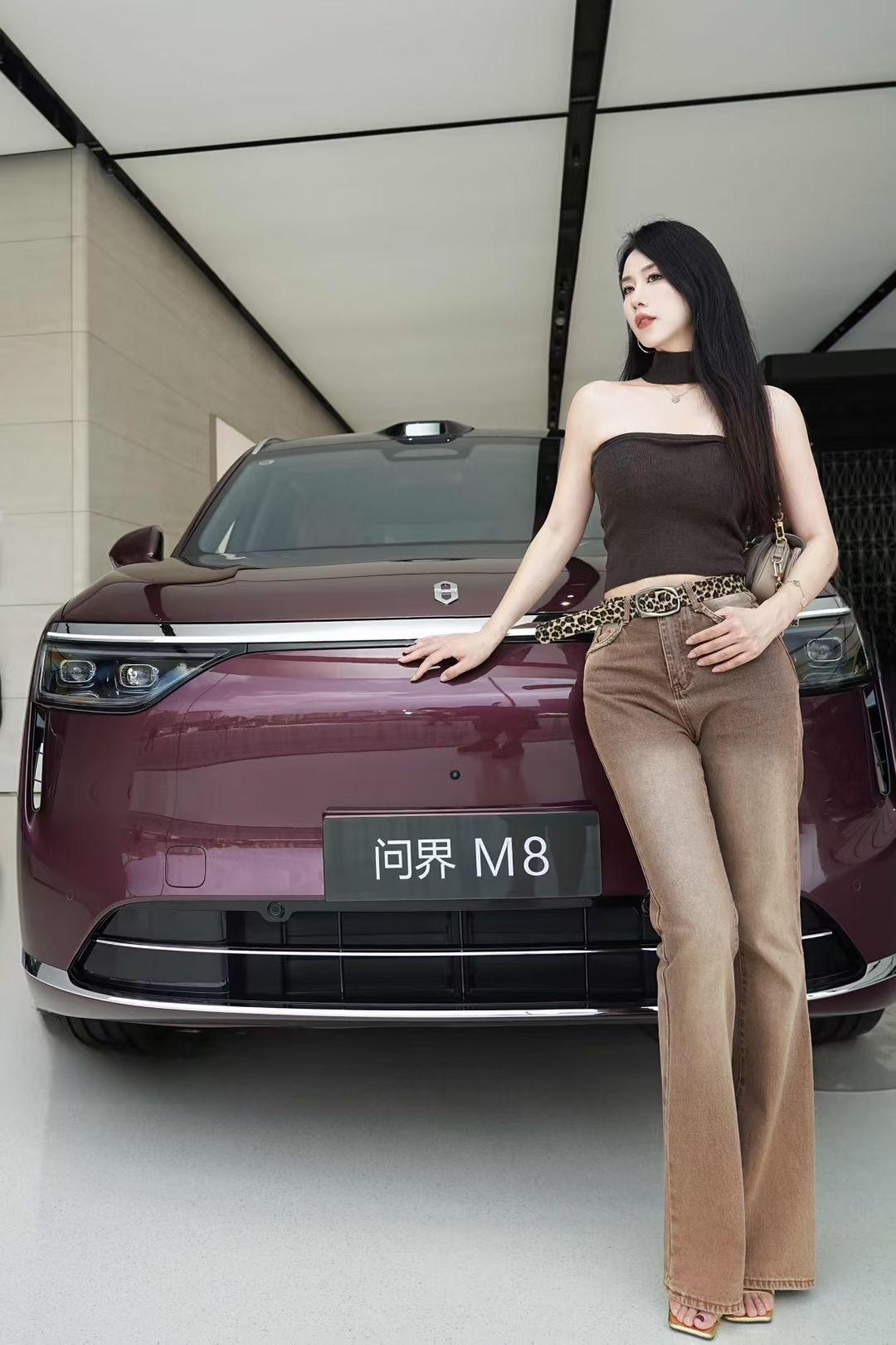 家庭智慧旗舰SUV，家是我的能量场，带上家人出发，踏沙逐风，载上幸福出发，踏浪追