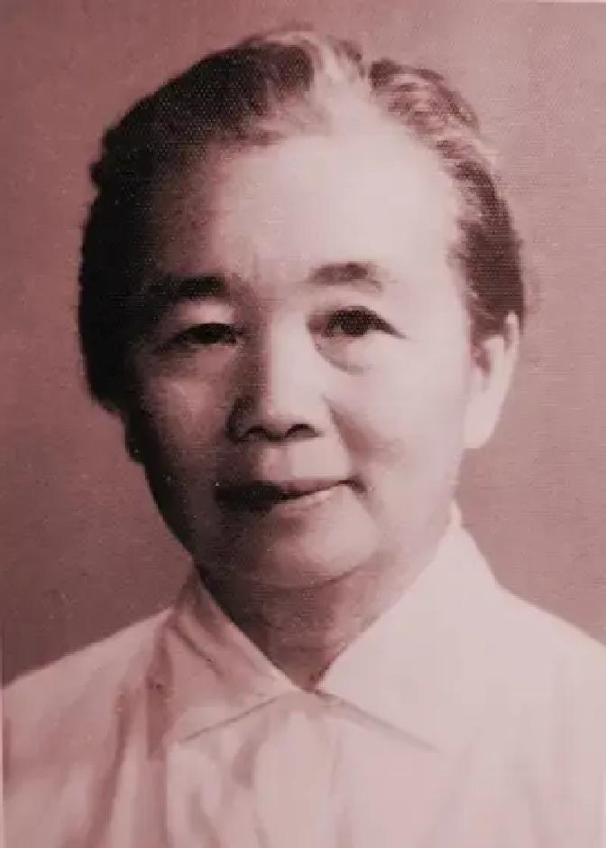 1937 年，西路军政治部组织部长张琴秋被俘，马家军旅长问她：“你是不是张琴秋？