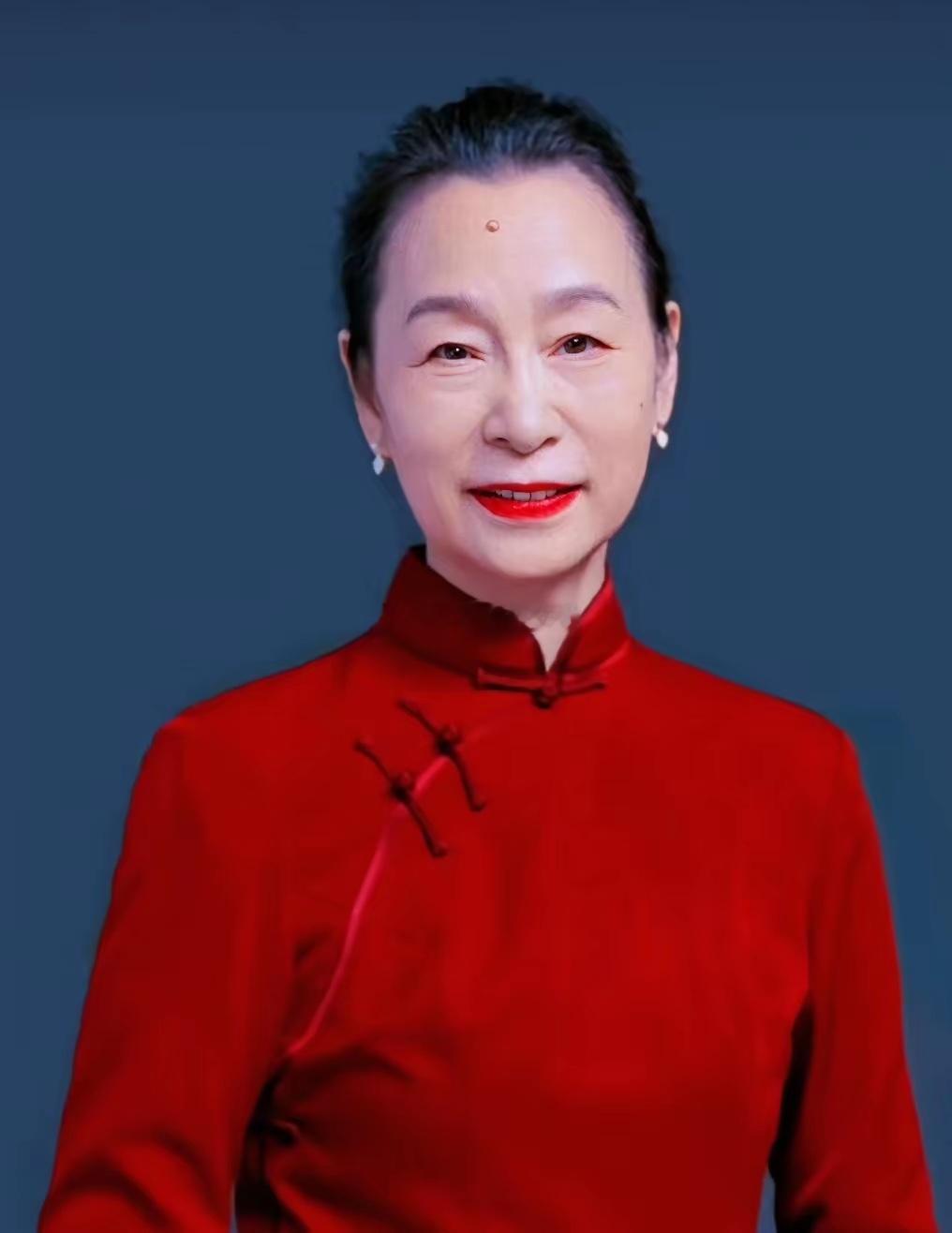 奚美娟，额头那颗黑痣，让她多年无戏可拍，别人都建议她去掉痣，她说不行，我有没有演