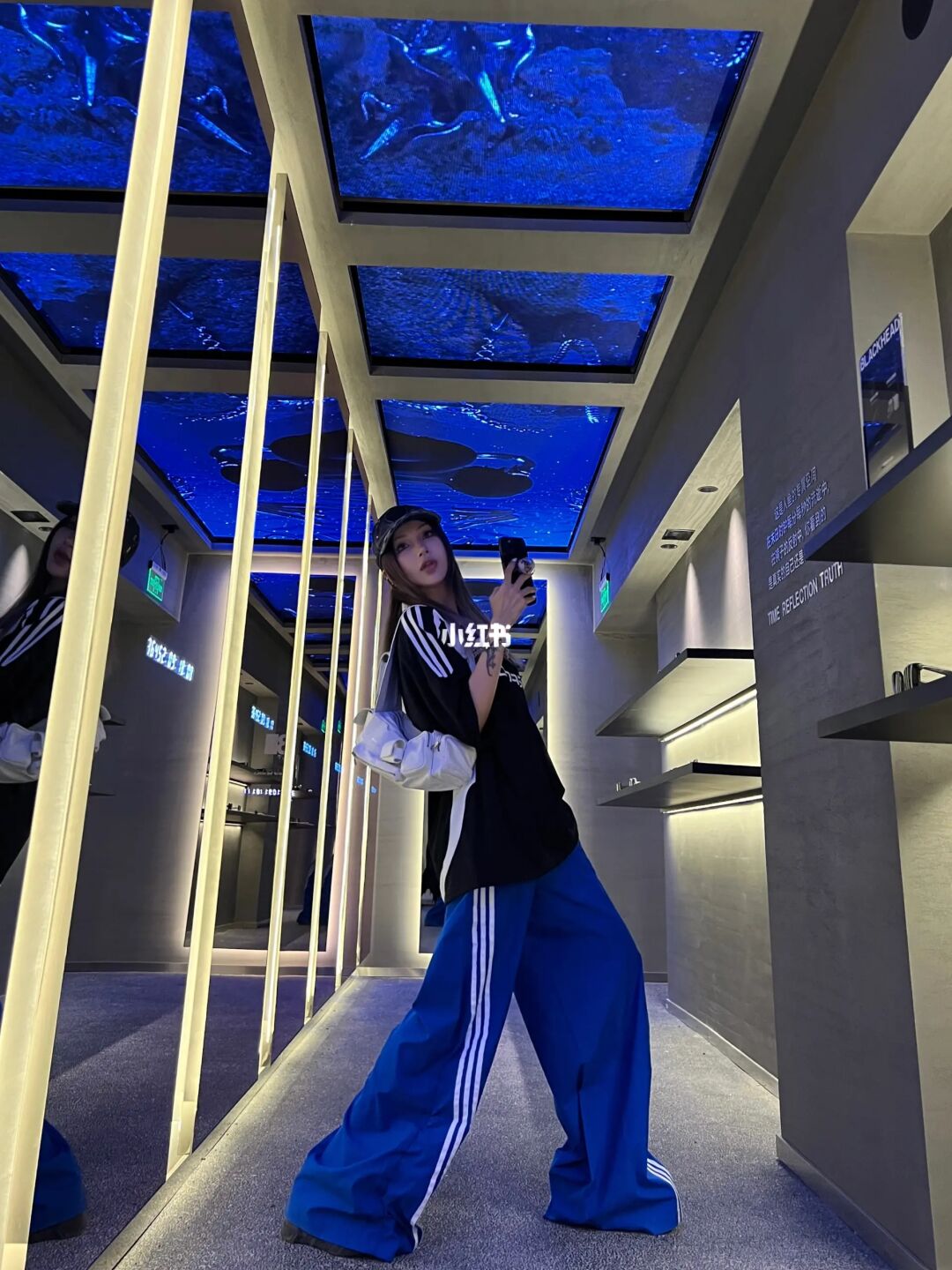 想和你在路边坐坐🍂