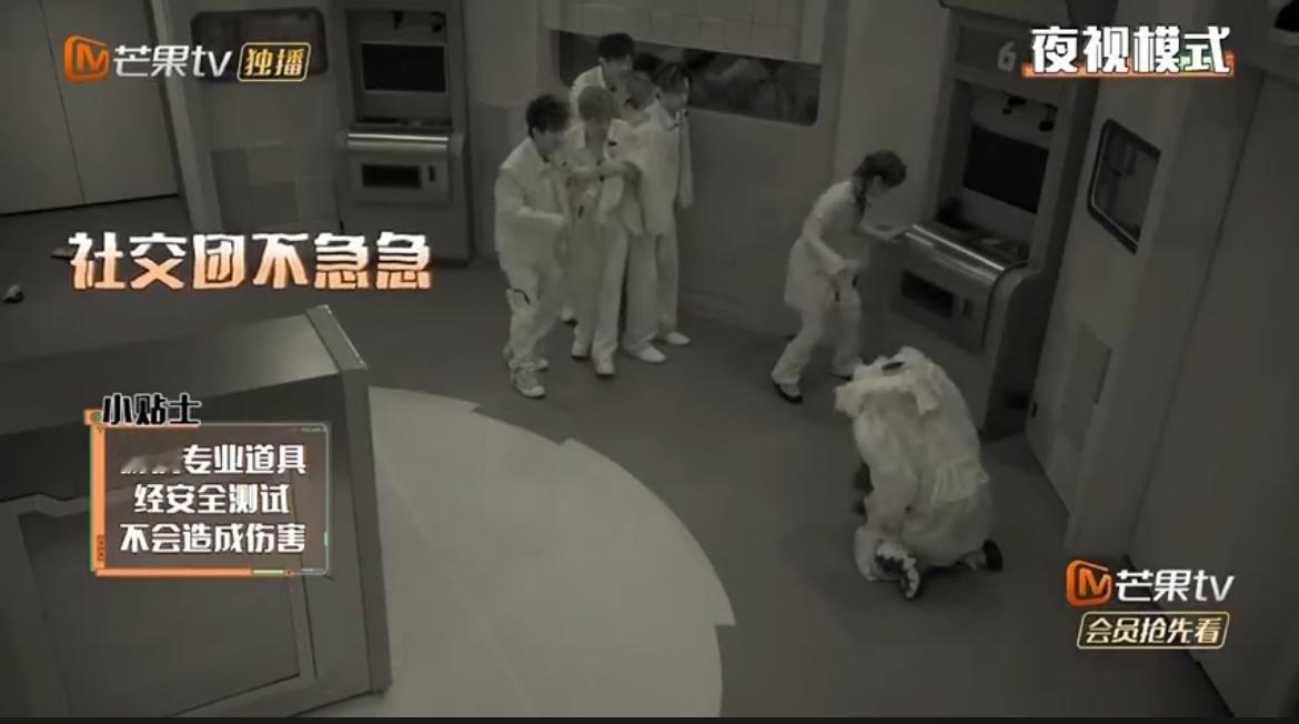 #胆小的弟嘴碎的哥冷静的姐#密逃这一季真的是懂怎么选角的，这次看见我们陈哲远直接