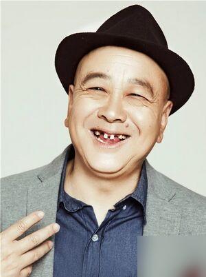 《主角》里那个廖耀辉，演得让人隔着屏幕都想抽他。
看完我就纳闷，这人看着这么面生