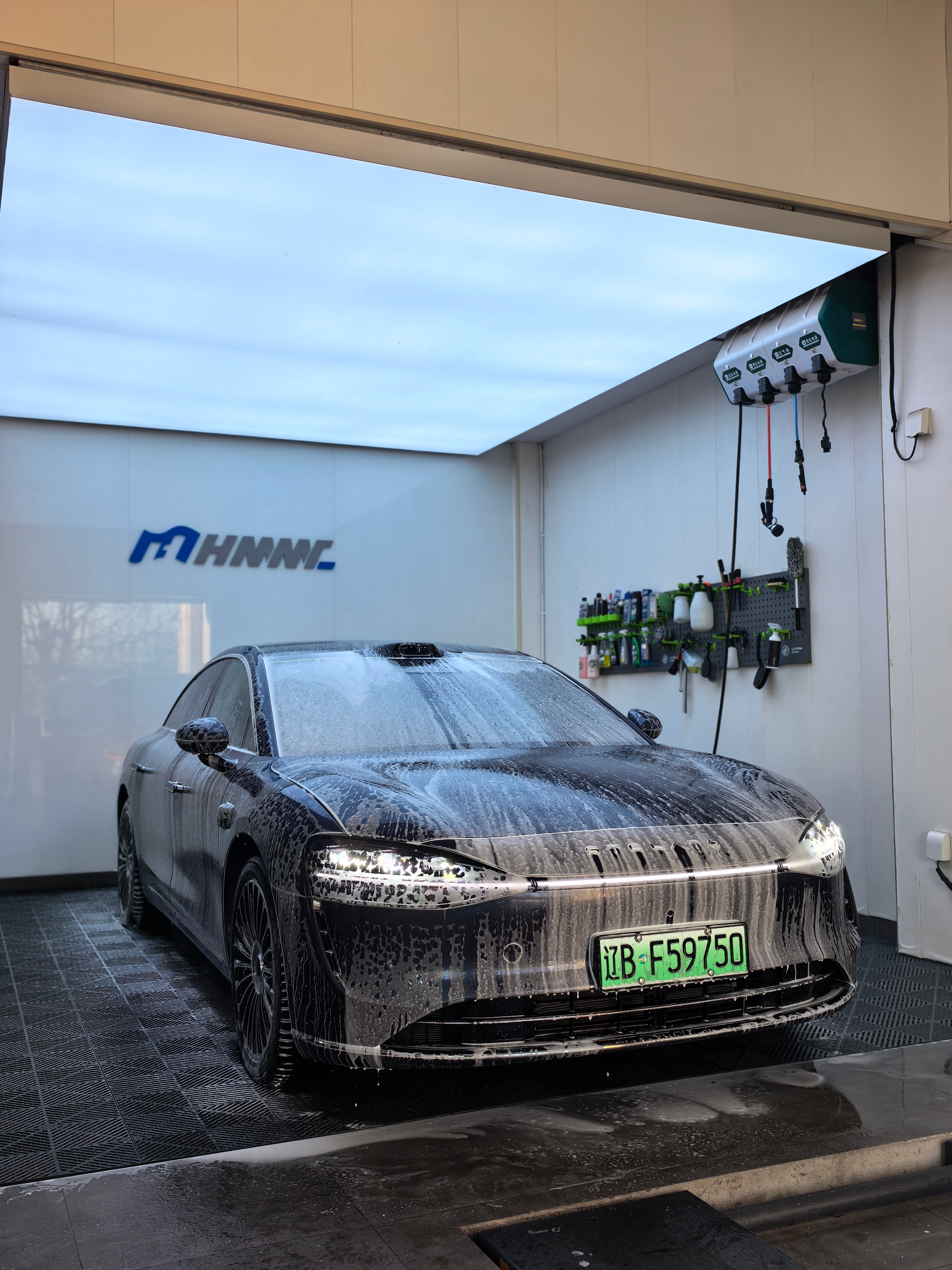 今天搞一搞享界 S9时间允许的话，我能洗一天