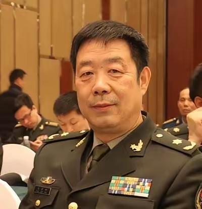周建平，1957年1月出生于湖南省怀化市沅陵县，中国载人航天工程总设计师。周建平