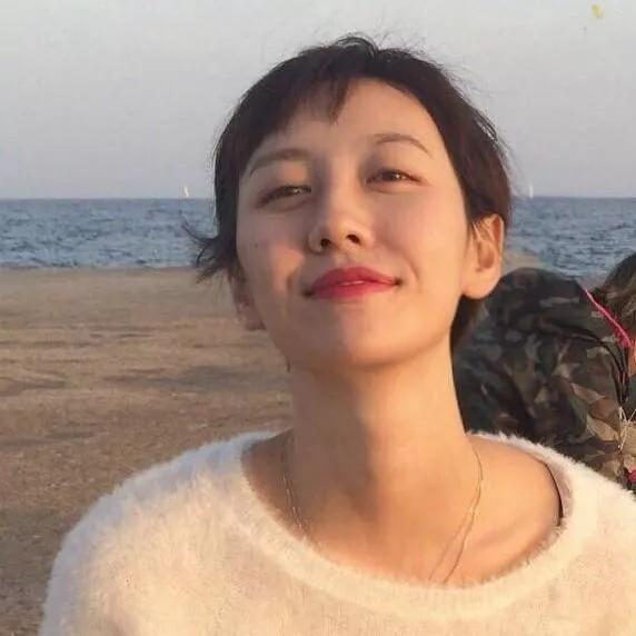 阳光沙滩，微笑相伴，海边的一天。海边游玩日常 海边微笑美影 海边治愈系生活 海边