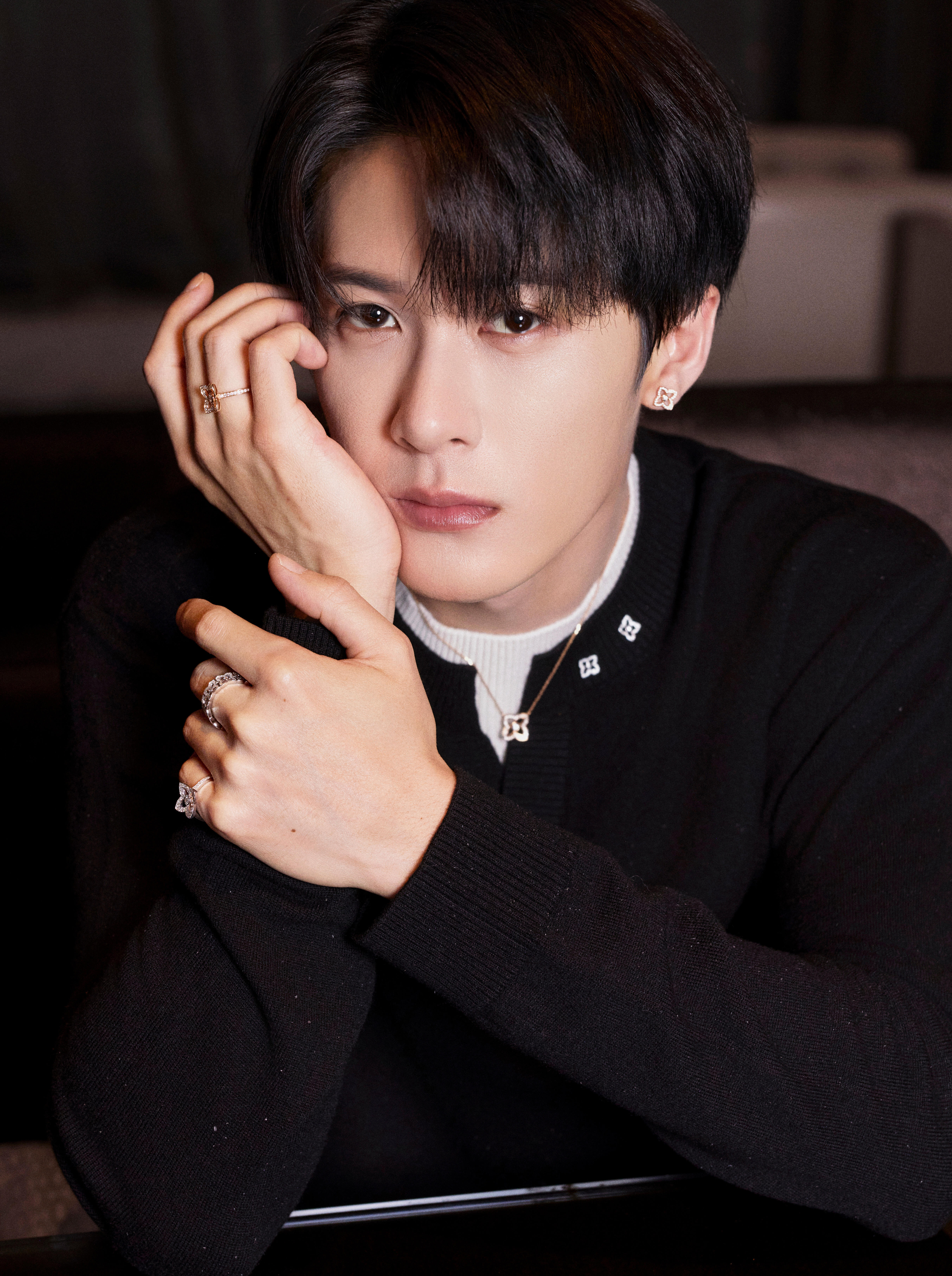 檀健次🍠更新美照 