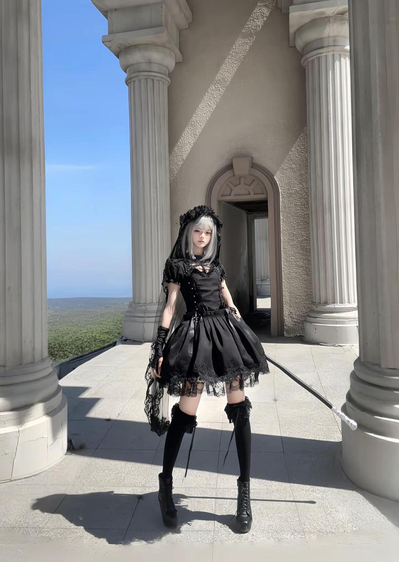 这两张照片会很帅。哥特lolita 哥特风 亚文化 安利 Lolita