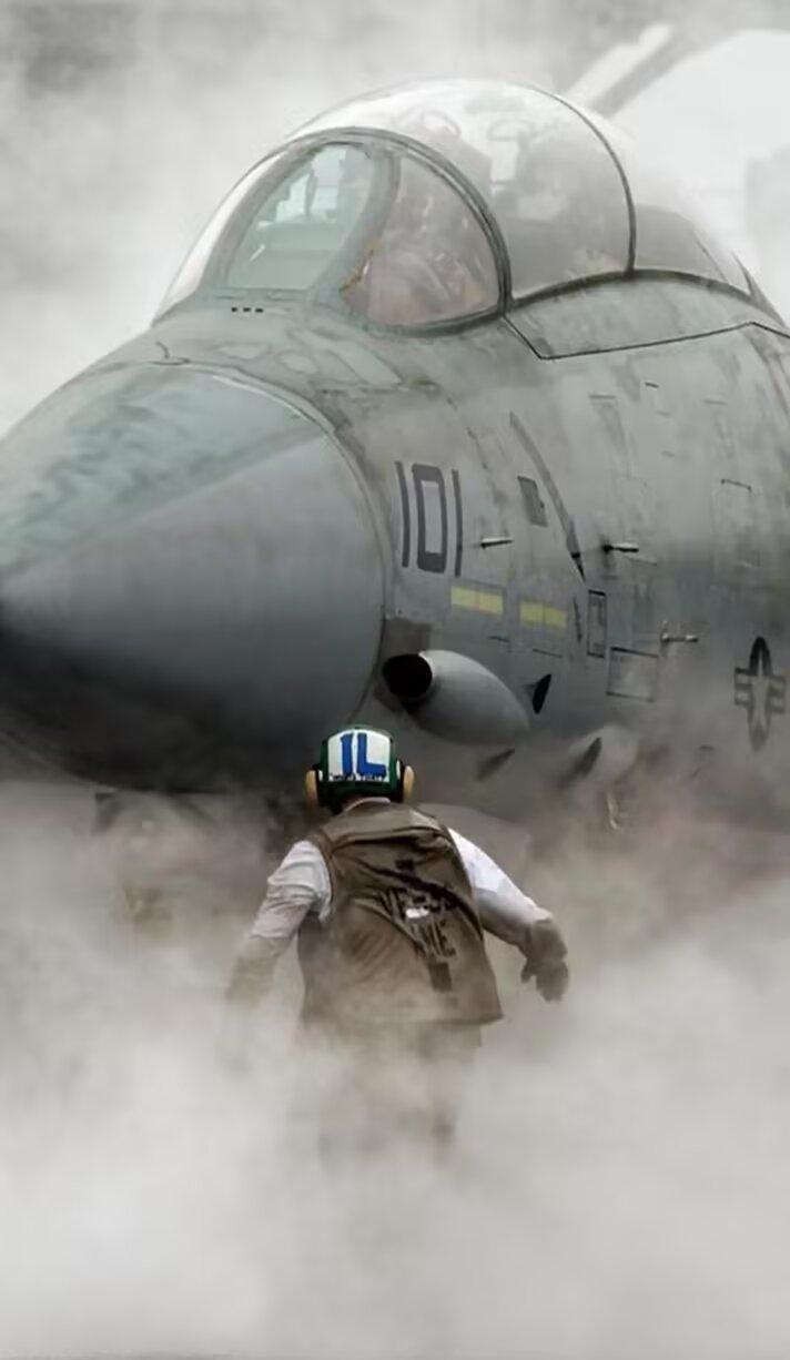 F14D的能量机动能否胜过苏27或苏30mkk？
最近看了不少歼16驱逐外机的消